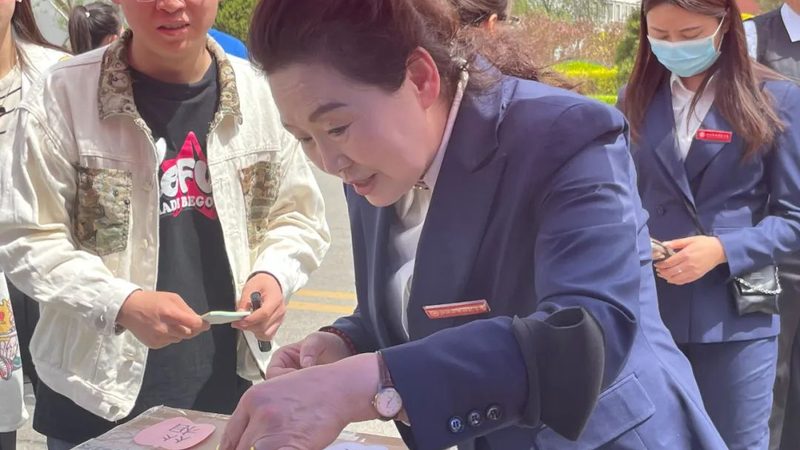 成都纪录片拍摄手法揭秘：如何捕捉城市脉搏